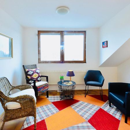 Charming Attic Apartment Near Messe Wien And Center Exterior photo