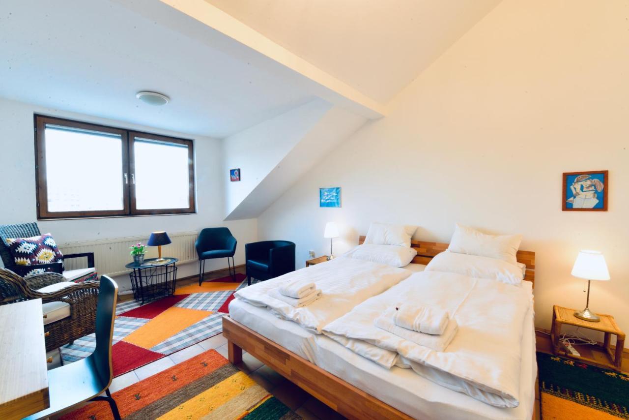 Charming Attic Apartment Near Messe Wien And Center Exterior photo